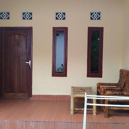 Kuta Garden Homestay Екстериор снимка