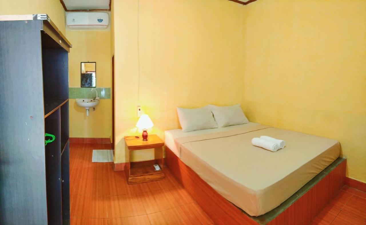 Kuta Garden Homestay Екстериор снимка