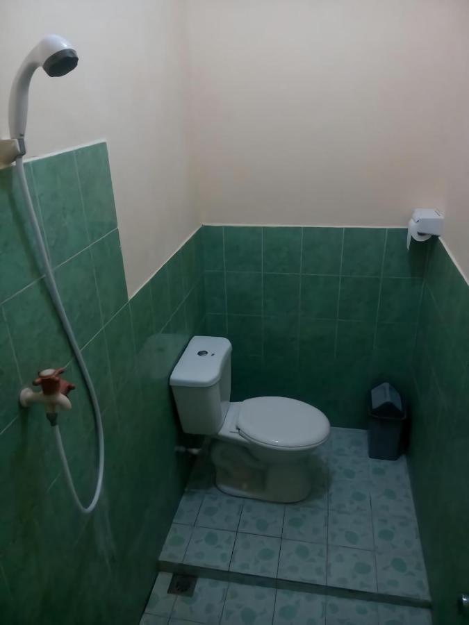Kuta Garden Homestay Екстериор снимка